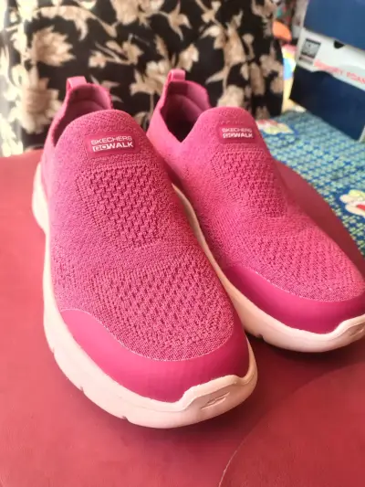 Zapatillas Skechers Go Walk rosadas para mujer - miniatura 2
