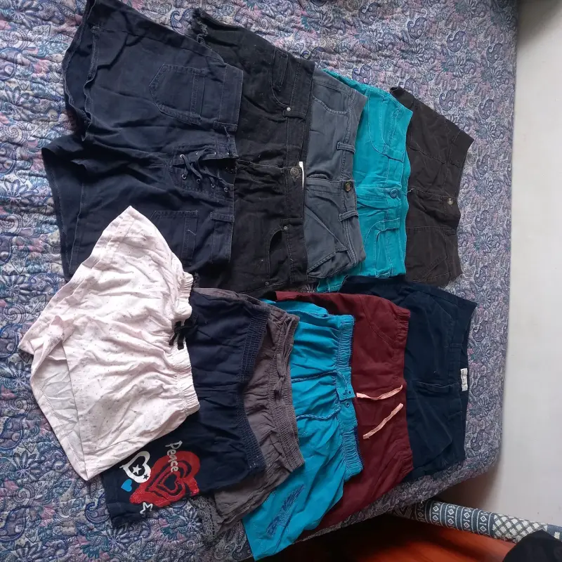Lote de shorts y bermudas mujer en varios col
