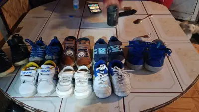 Lote de zapatillas infantiles variadas en buen - miniatura 1