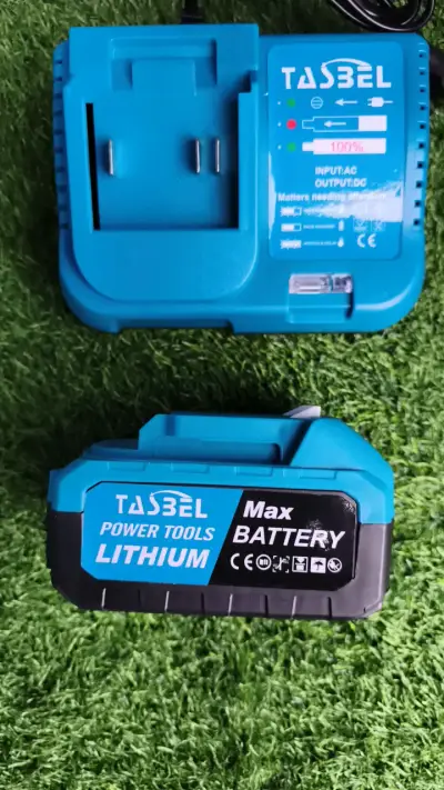 Cargador y batería de litio Tasbel herramienta - miniatura 4
