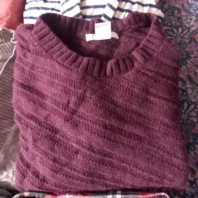 Lote de  sweaters y polerones de mujer en varios - miniatura 6