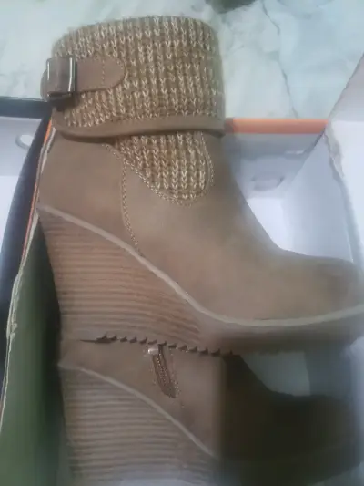 Botines de cuña para mujer en color marrón y negro - miniatura 1