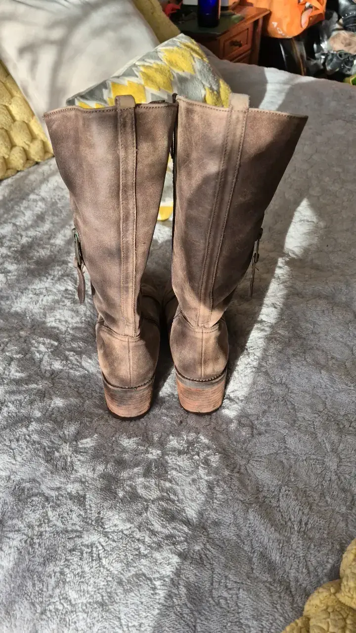 Botas de cuero marrón con tacón alto - 3