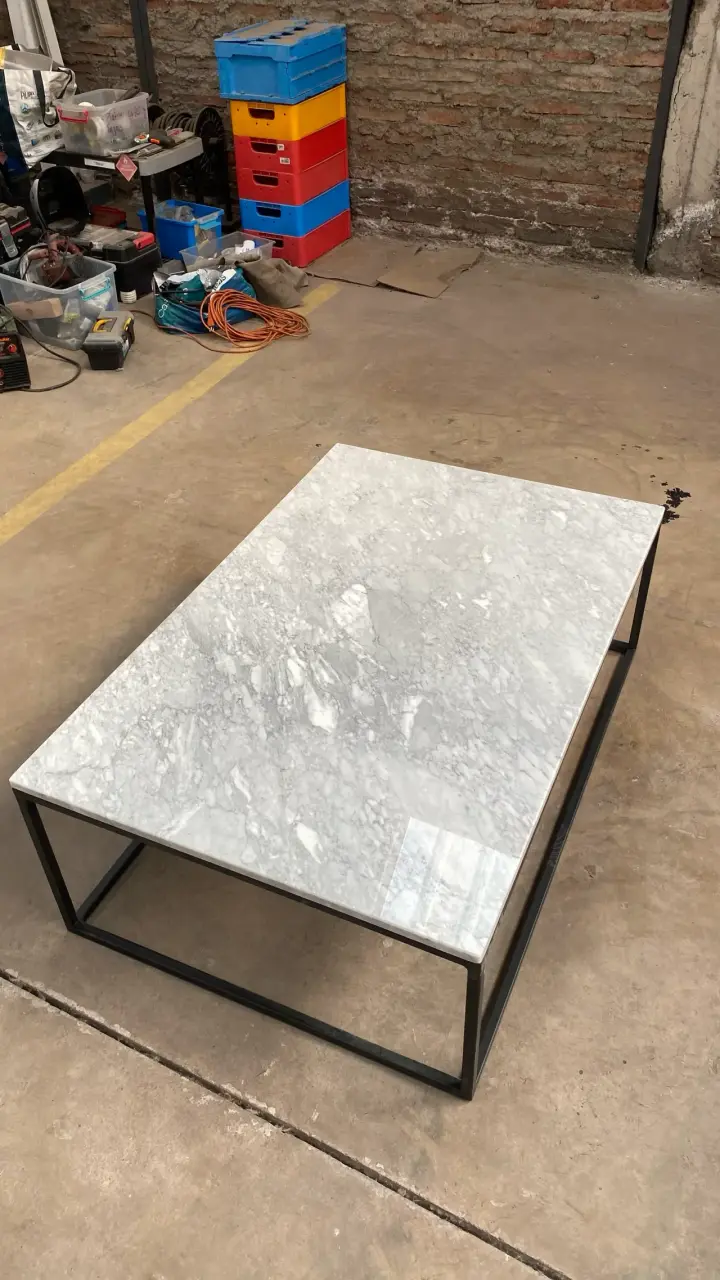 Mesas de centro de mármol con base metálica - 5