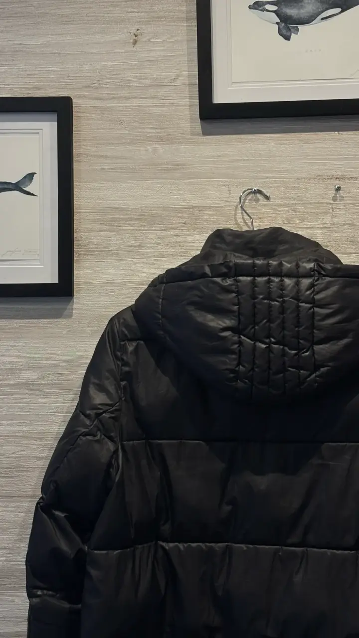 Parka negra para mujer con gorro - 6