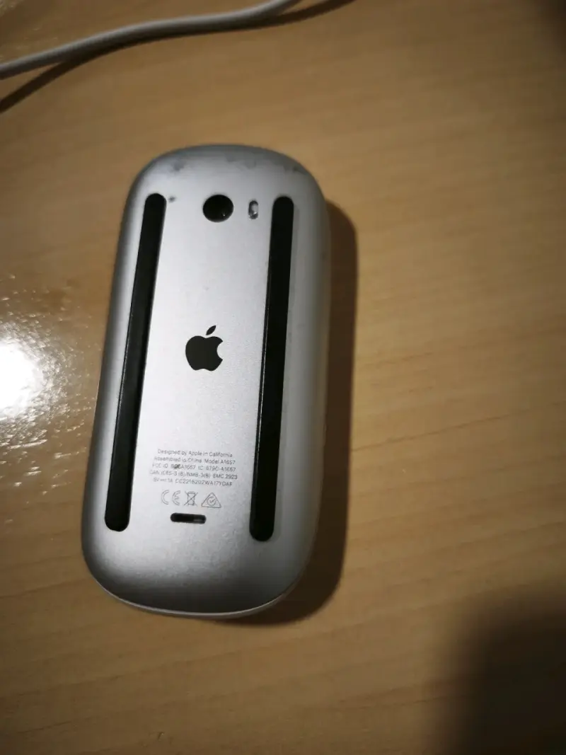 Mouse inalámbrico Apple Magic Mouse A1657