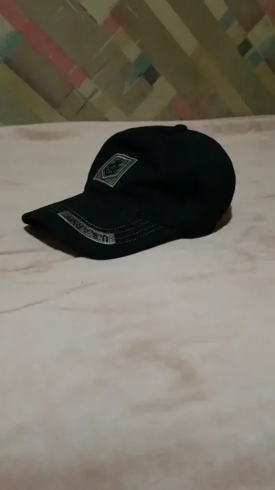 Gorra negra con diseño bordado Militar USA - miniatura 1