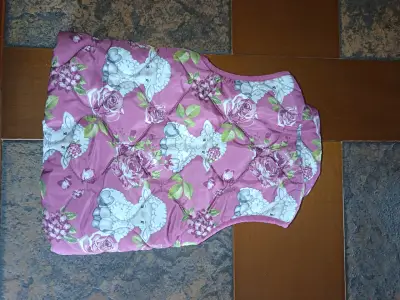 Chaleco infantil acolchado con diseño de ovejas - miniatura 3