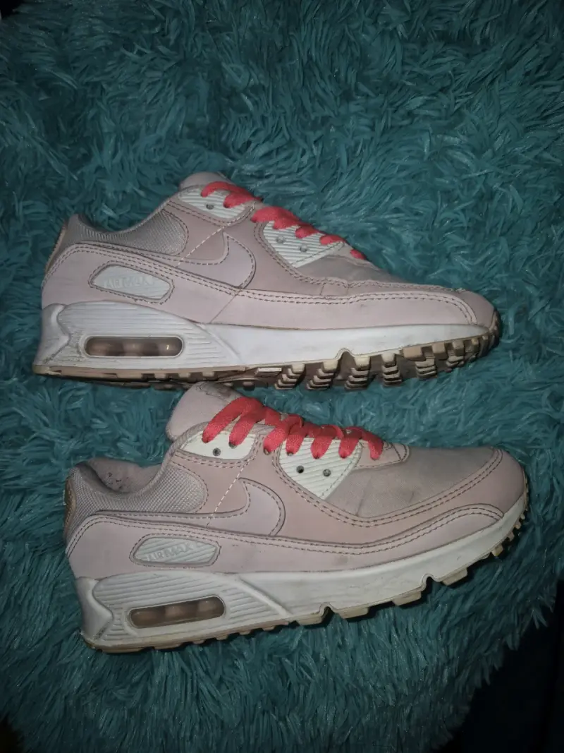 Zapatillas Nike Air Max rosas con cordones fucsia - 4