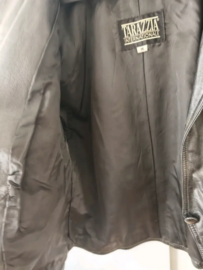 Chaqueta de cuero negra Tarazzia talla M - 4