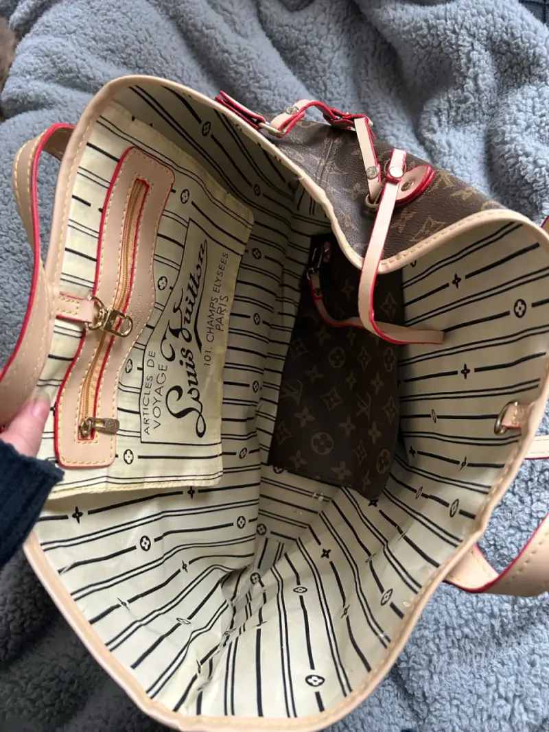 Bolso tote de cuero marrón con monograma lv - 2
