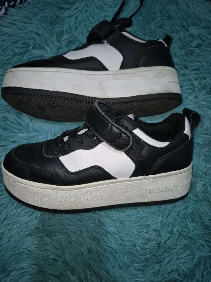 Zapatillas negras y blancas Tommy mujer plataforma - 3