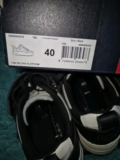 Zapatillas negras y blancas Tommy mujer plataforma - miniatura 5