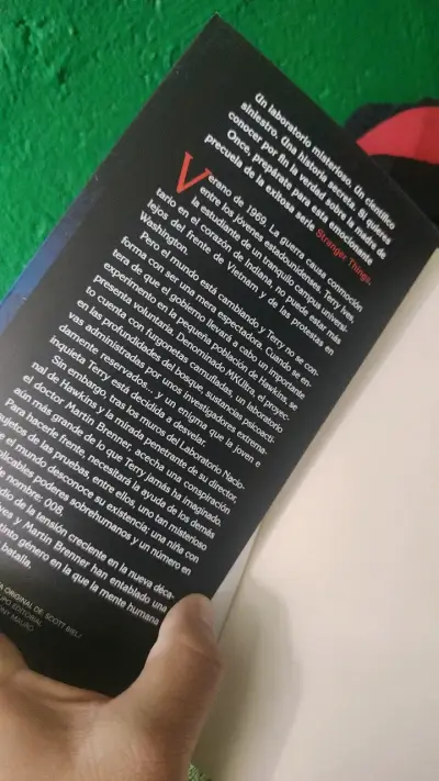 libro Stranger Things Mentes Peligrosas de Gwenda - miniatura 4