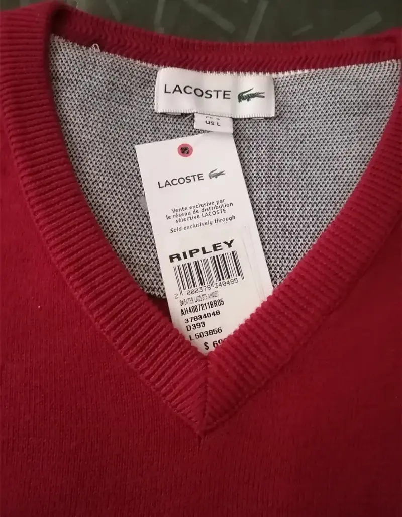 Suéter Lacoste burdeo, cuello V, nuevo, original - 2