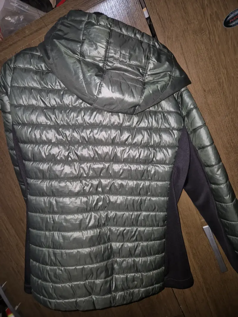 Chaqueta Calvin Klein Performance verde acolchada - 2