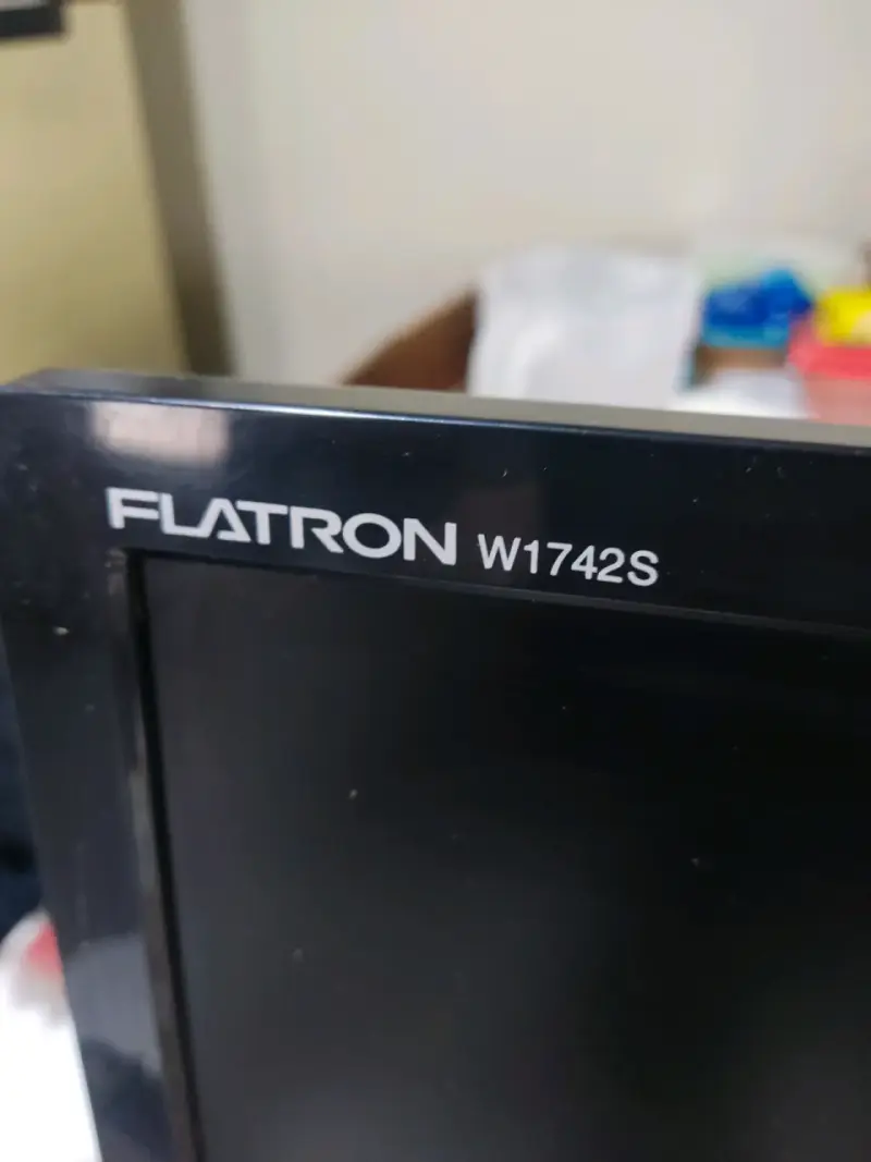 Monitor LG Flatron W1742S de 17 pulgadas - 2