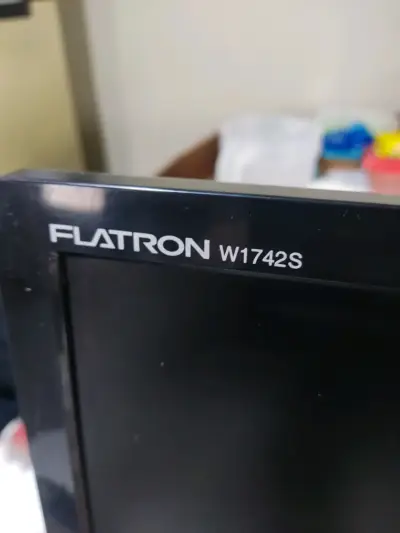 Monitor LG Flatron W1742S de 17 pulgadas - miniatura 2