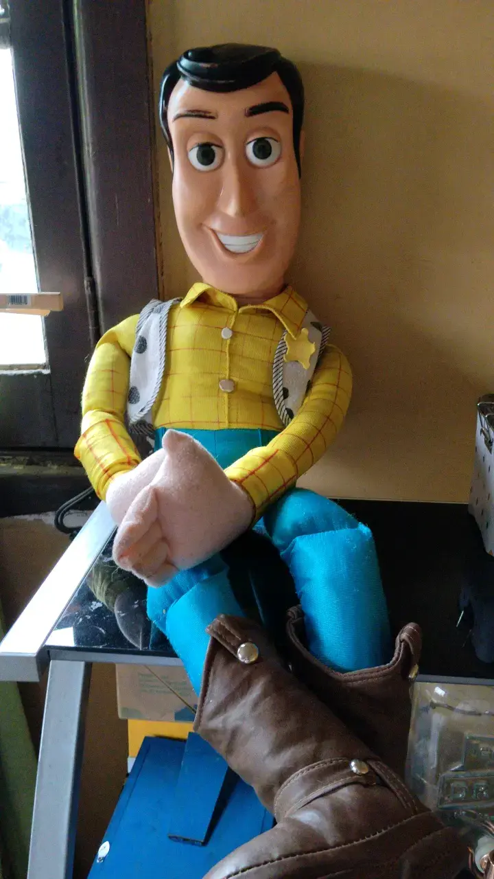 Muñeco de peluche Woody de Toy Story