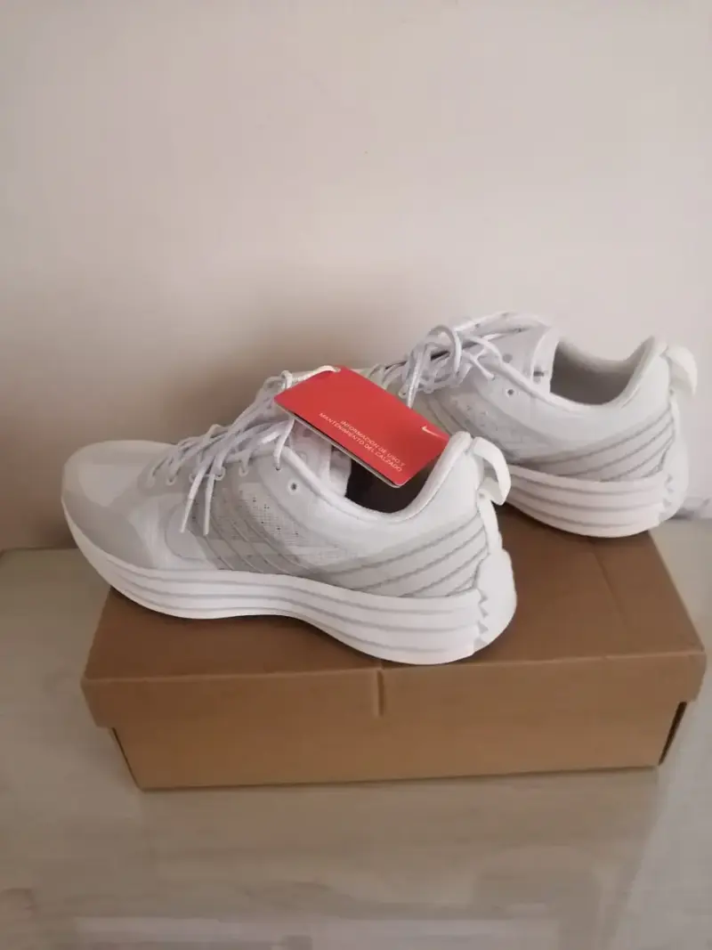 Zapatillas deportivas blancas Nike para hombre - 5
