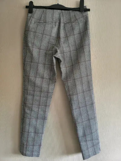 Pantalones a cuadros grises con cierre - miniatura 2