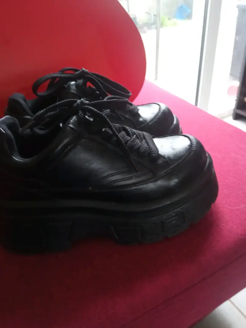 Zapatillas negras de plataforma para mujer - 2