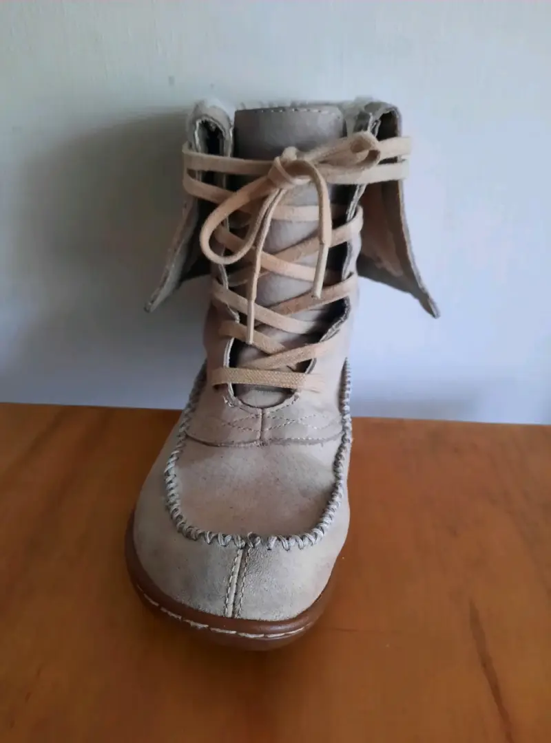 Botas de cuero beige Caterpillar con forro cálido - 1