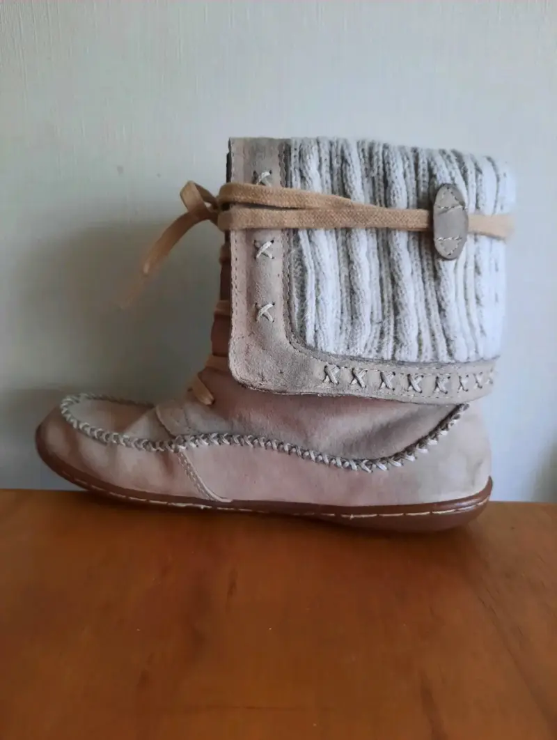 Botas de cuero beige Caterpillar con forro cálido - 2