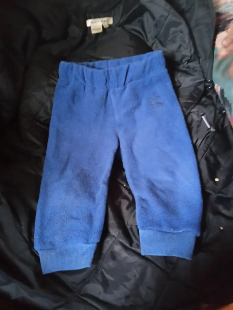Pantalones de polar azul para bebé