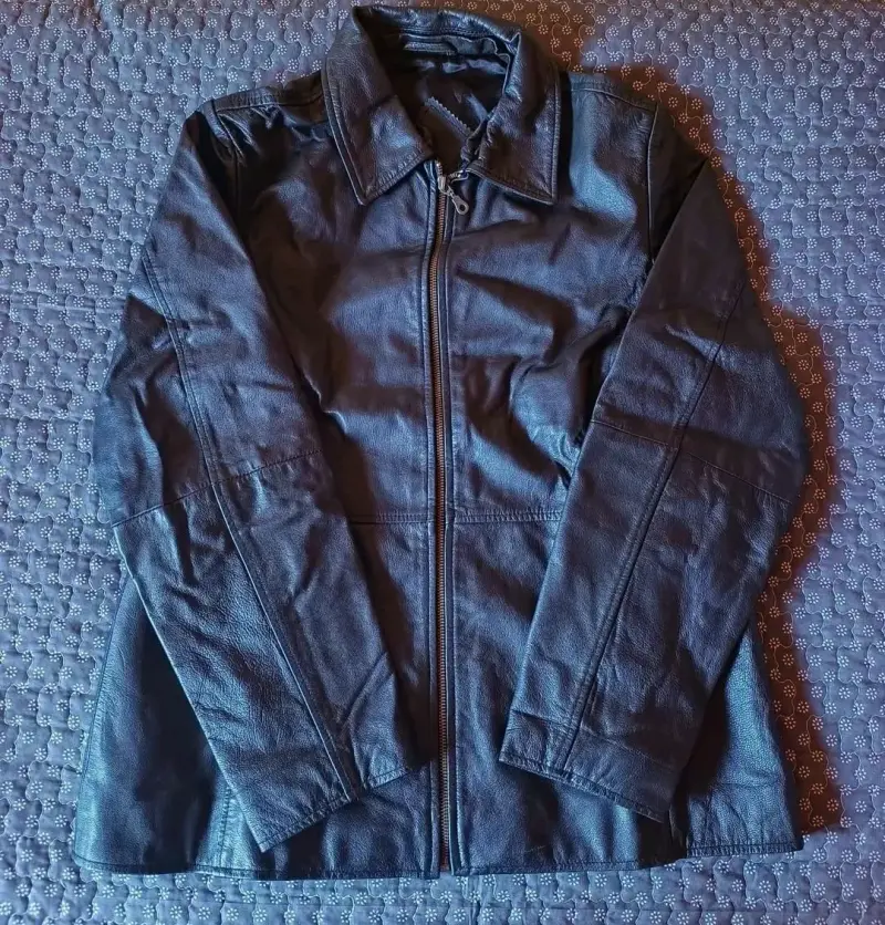 Chaqueta de cuero negro - 1