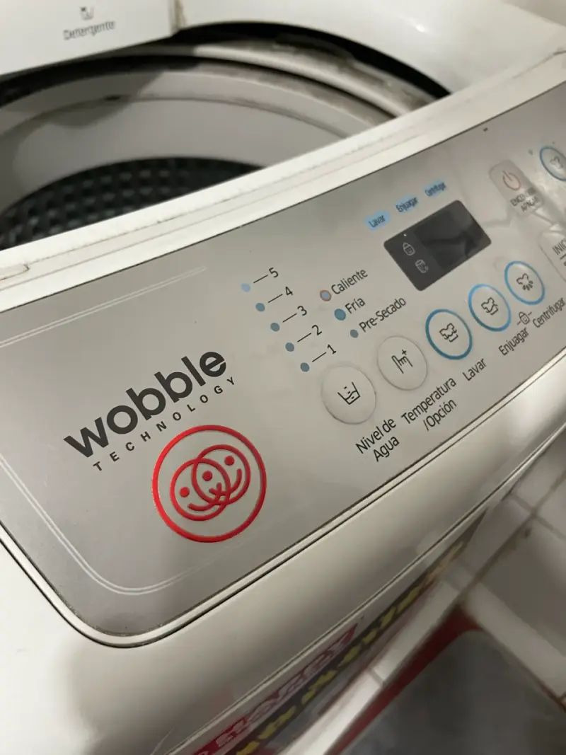 Lavadora Samsung 9kg con Tecnología Wobble - 2