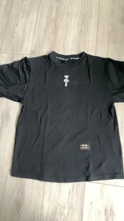 Polera negra MDF talla S - miniatura 1