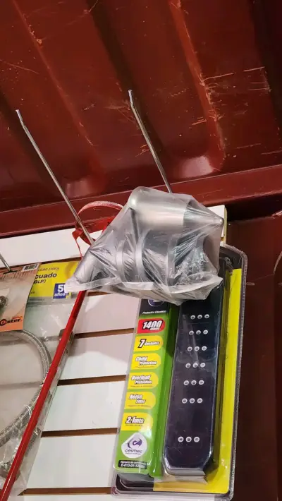 Ganchos de metal para estanterías - miniatura 3
