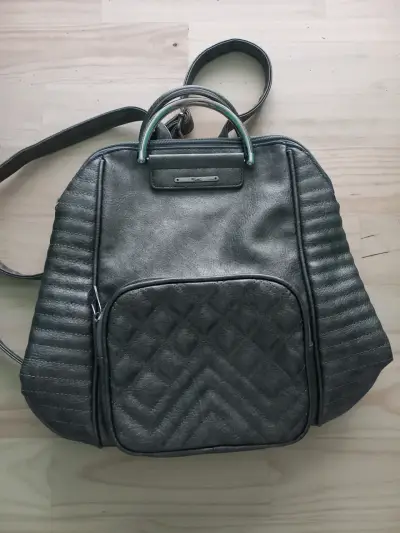 Mochila cartera de ecocuero gris con metalizado - miniatura 2