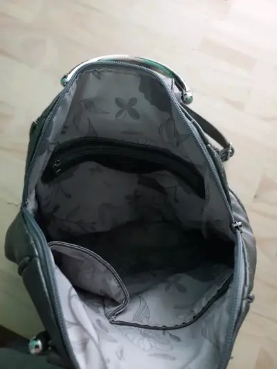 Mochila cartera de ecocuero gris con metalizado - miniatura 4