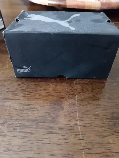 Reloj Puma negro con caja original - miniatura 1