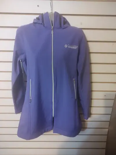 Chaqueta Columbia Titanium morada con capucha - miniatura 1