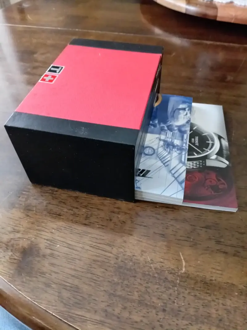 Reloj Tissot de Pulsera para Hombre con Caja Original - 1