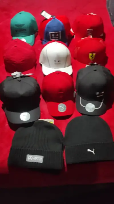 Poleras Ferrari para hombre en varios colores - miniatura 3