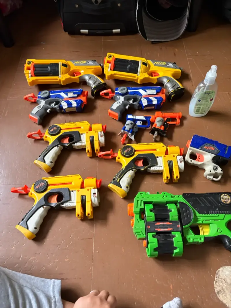 Lote de pistolas Nerf de juguete en buen estado - 2