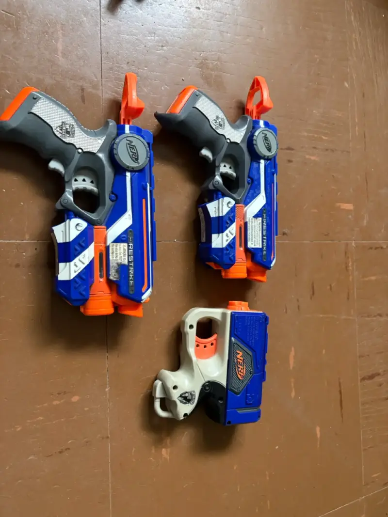 Lote de pistolas Nerf de juguete en buen estado - 6