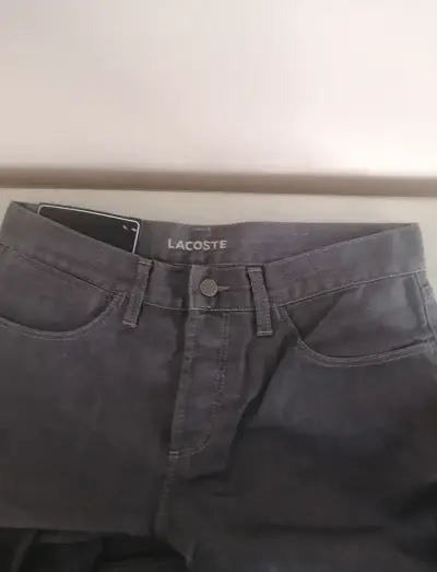 Jeans grises para hombre Lacoste, nuevos ,slim - miniatura 3