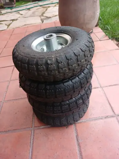 ruedas de goma con camara y llanta metálica - miniatura 1