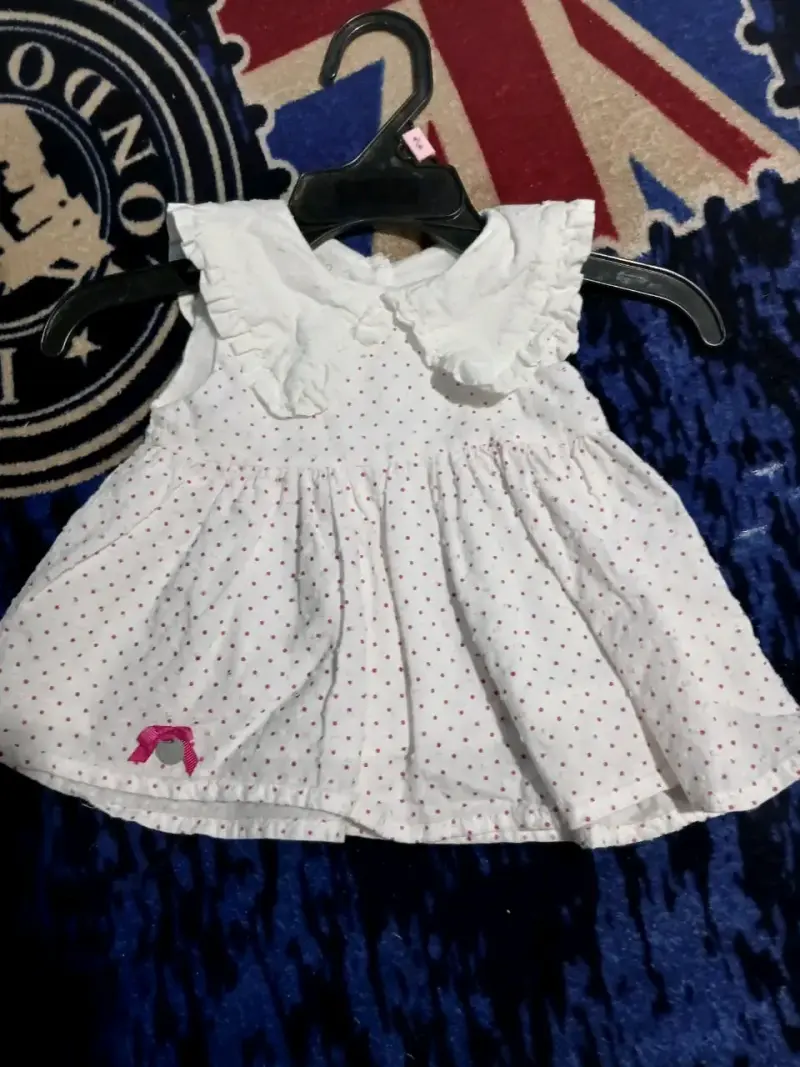 Vestido de niña con estampado floral y rayas - 1