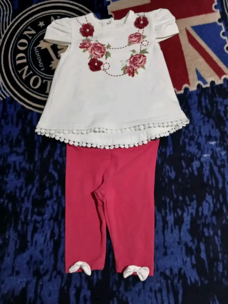 Vestido de niña con estampado floral y rayas - 5