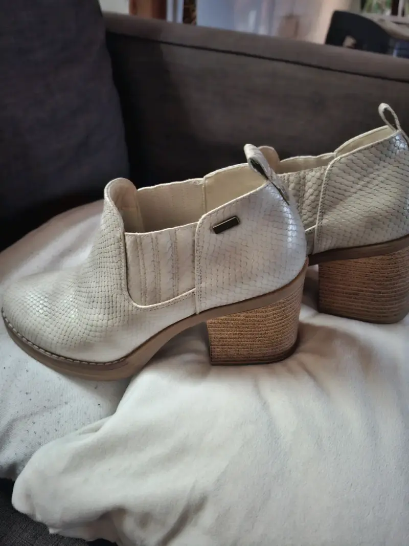 Botines Azaleia beige con tacón grueso - 2