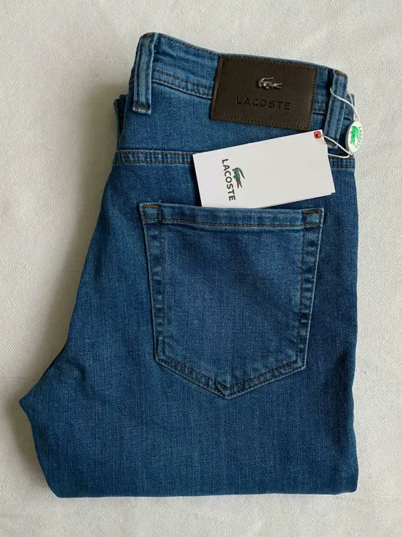 Jeans de mezclilla azul Lacoste para hombre. Nuevo - 2