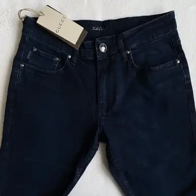 Jeans azul oscuro Gucci de alta calidad. italia - miniatura 2