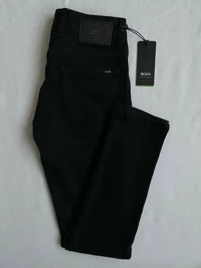 Jeans negros Hugo Boss para hombre - miniatura 2