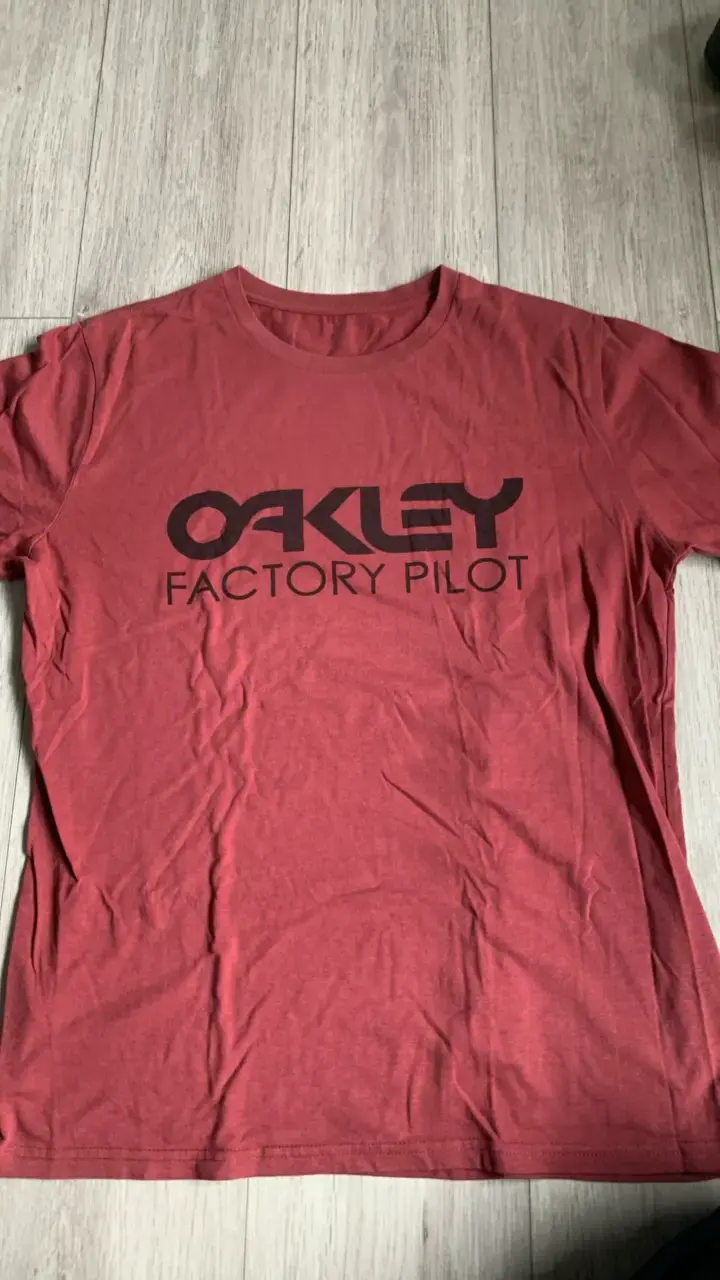 Polera Oakley Factory Pilot roja - 1